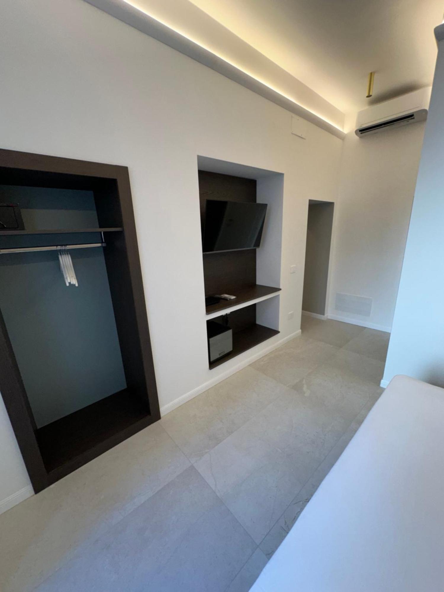 Hotiday Room Collection - Napoli Museo Suite Kültér fotó
